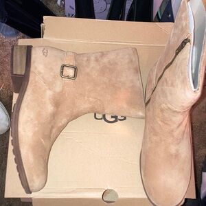 UGG Womens Kepler Chestnut Suede sheepskin Buckle Moro Short Boots size 11W